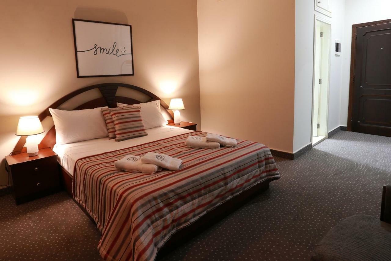 Nine Seven Hotel Adma wa Dafneh Bagian luar foto