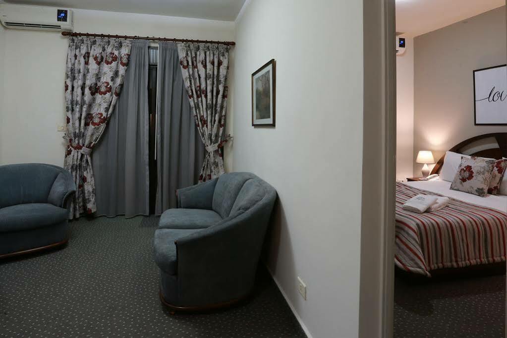 Nine Seven Hotel Adma wa Dafneh Bagian luar foto